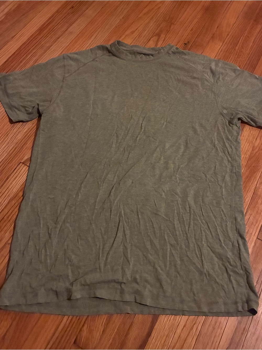 Men's Short-Sleeve Crew Neck T-Shirt in Olive
